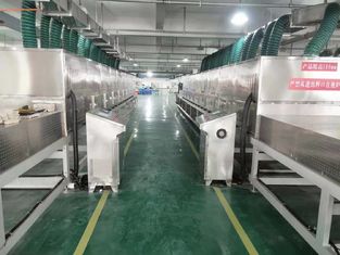 17530mm × 1600mm × 1100mm เครื่องแห้งไมโครเวฟแบบว่างสําหรับควบคุมอุณหภูมิที่แม่นยําที่ 80C