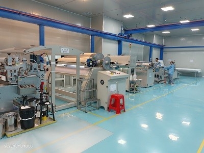 เครื่องเคลือบ UV ที่มีความทนทานสูงสําหรับวิธีเคลือบ