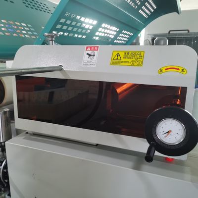 โรงงานเครื่องเคลือบลูกกลิ้งคู่สำหรับตกแต่งบอร์ดซีเมนต์แบบกำหนดเอง | การใช้งานหลายชั้น