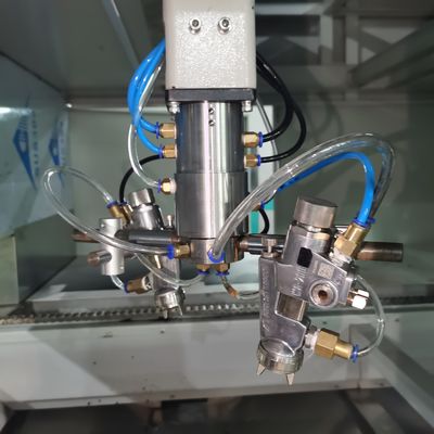 สายพ่นเคลือบอัลตราโซนิกความแม่นยำสูงพร้อมหัวพ่นหลายสถานีและการควบคุมอุณหภูมิและความชื้น