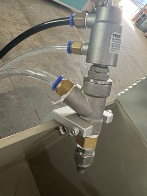 เครื่องเคลือบสปินห้องปฏิบัติการขนาดเล็กสองสถานีสําหรับการพัฒนาต้นแบบปลอมปลอม