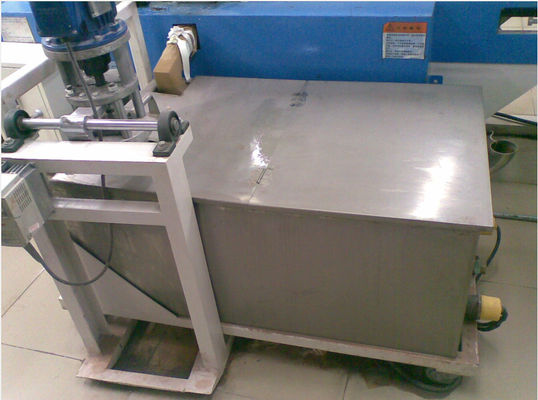50m / Min 920mm ความกว้าง UV Curtain Coater สำหรับวัสดุรองเท้าฟองน้ำ EVA PE