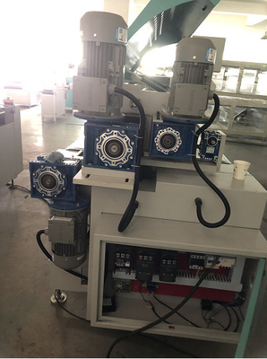 อุปกรณ์เคลือบลูกกลิ้ง 8KW สำหรับเคลือบพื้นพีวีซี