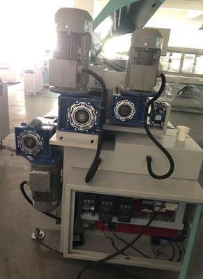อุปกรณ์เคลือบม้วนส่งแรง 220V 50Hz ที่มีประสิทธิภาพเคลือบ ≥90% ระดับเสียง ≤75dB