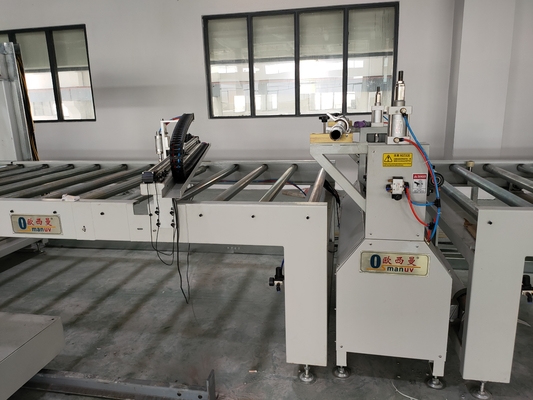 0-300C ระยะอุณหภูมิ เครื่อง laminating ภาพยนตร์ ด้วย สแตนเลส การก่อสร้างอัตโนมัติ