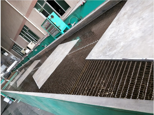 เครื่องขนส่งสายพานความเร็วสูง ด้วยการควบคุม PLC เพื่อผลผลที่สม่ําเสมอ