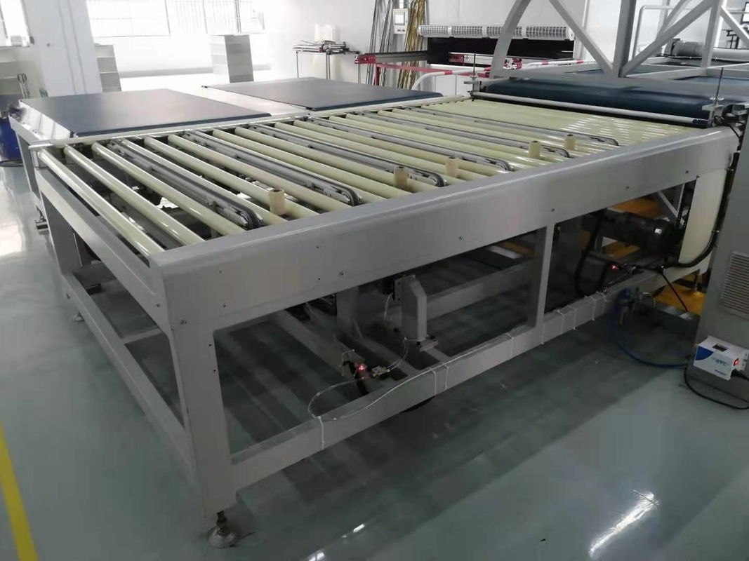 เครื่องขนส่งสายพานอัตโนมัติ 2m * 0.6m * 1.5m ขนาดสําหรับการทํางานที่เรียบร้อย