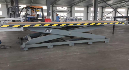 เครื่องเคลือบสเปรย์ลิฟต์ลิฟต์ไฮดรอลิก 2.2KW